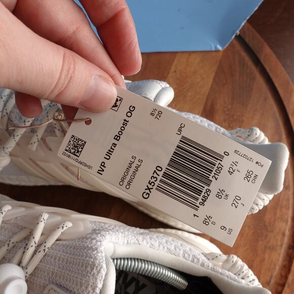 Adidas Sneakers Unisex SZ M9 W10 White Ivy Park Ultra Boost OG Athletic Shoe NIB main image 12